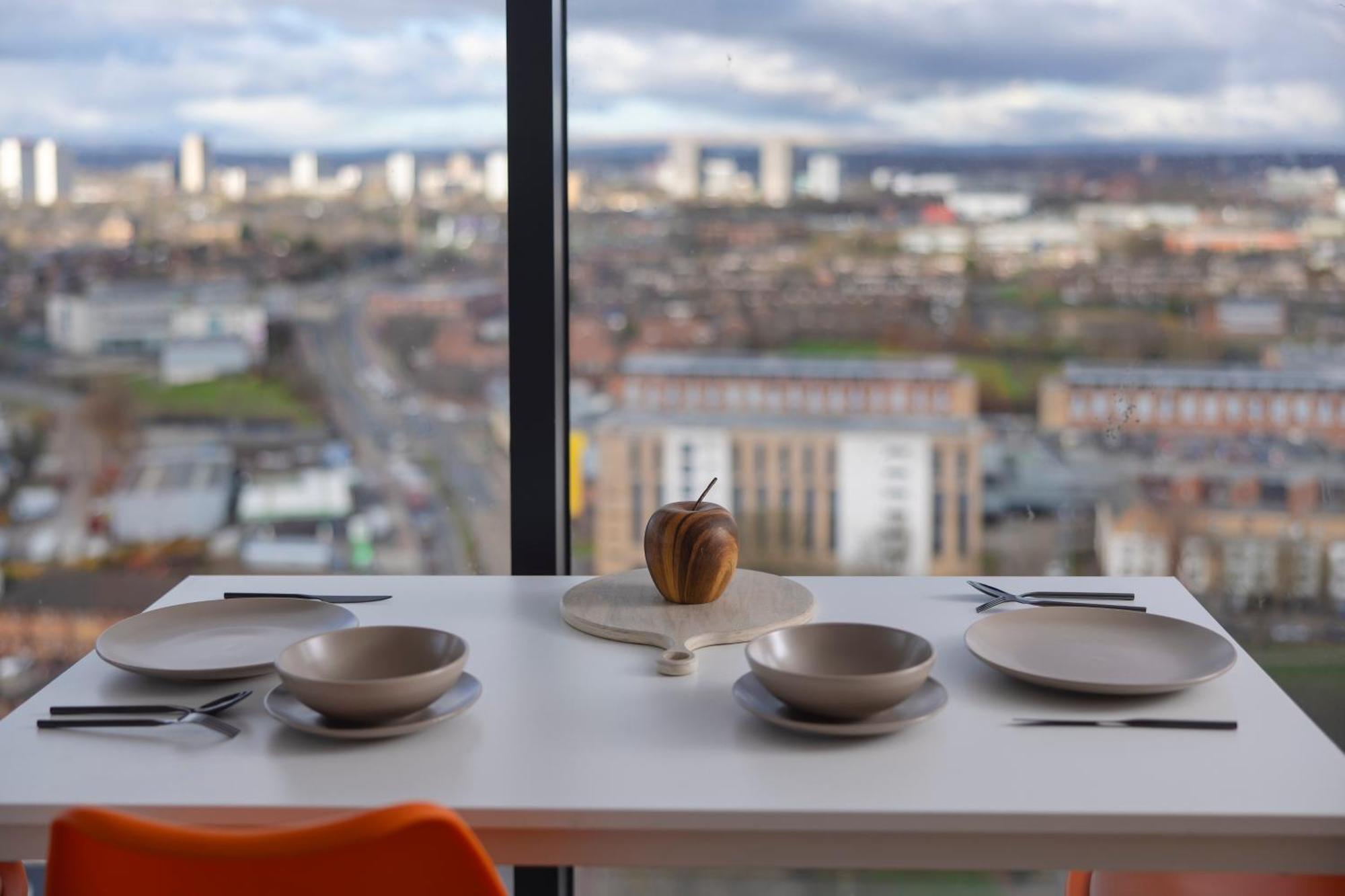 Quayside Penthouse 2 Bedroom Ensuite Near Media City & Manchester United Kültér fotó